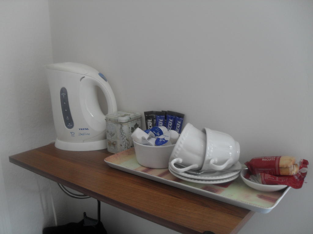 Albany Guest House باث الغرفة الصورة
