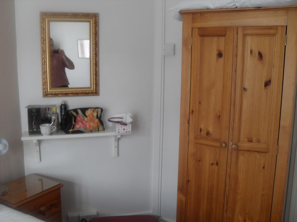 Albany Guest House باث الغرفة الصورة