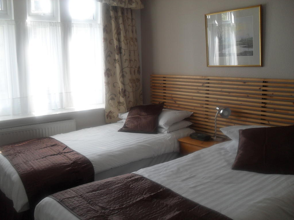 Albany Guest House باث الغرفة الصورة