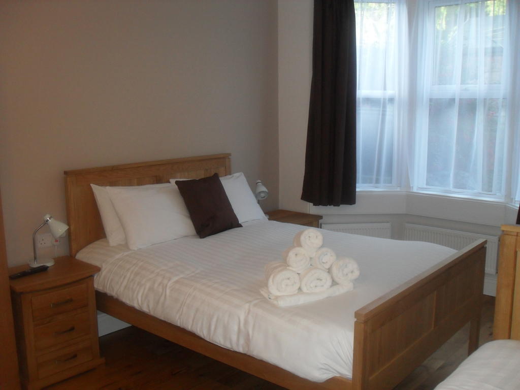 Albany Guest House باث الغرفة الصورة