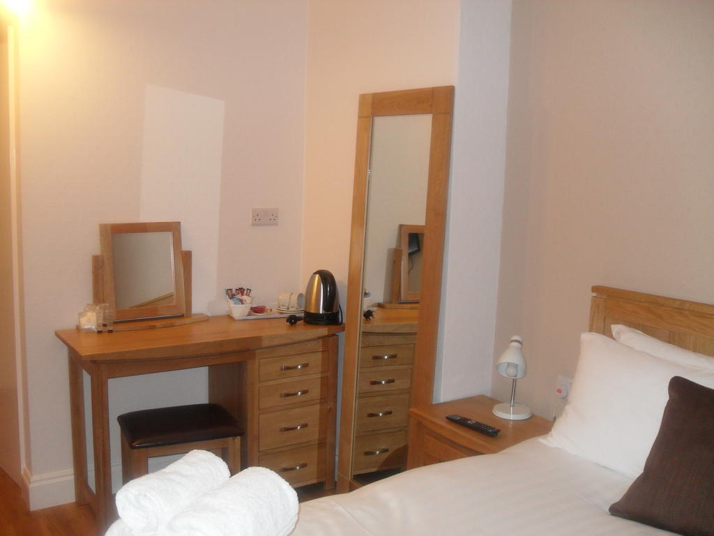 Albany Guest House باث الغرفة الصورة